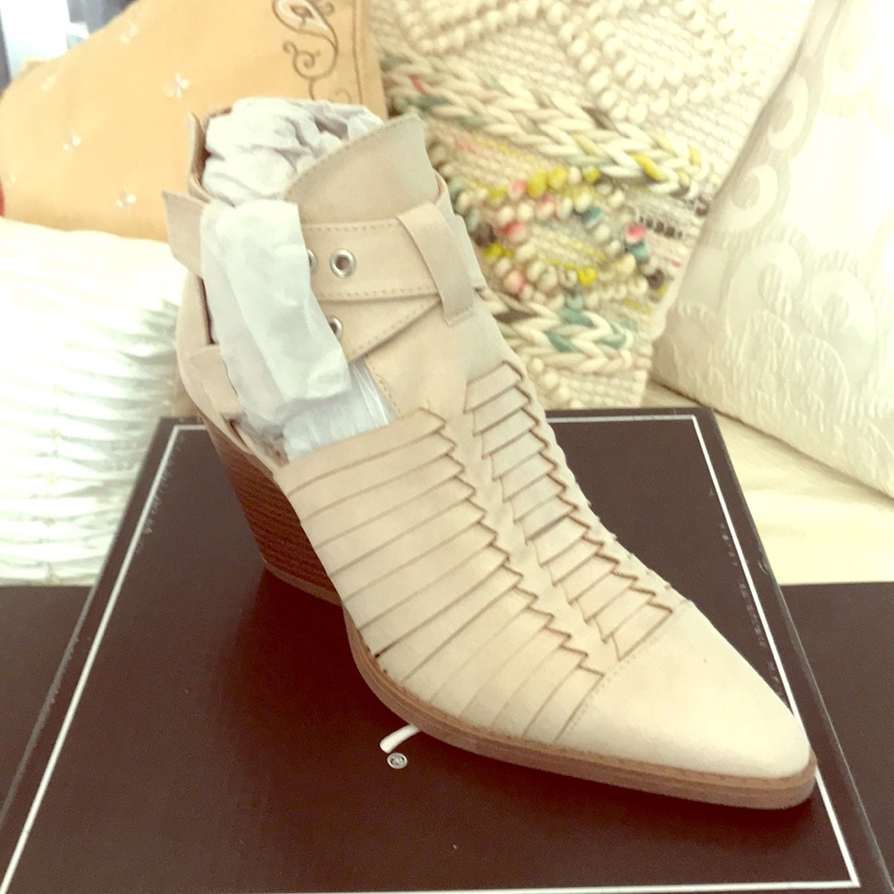 🔥LAST CALL🔥 Qupid Zooey Beige Bootie